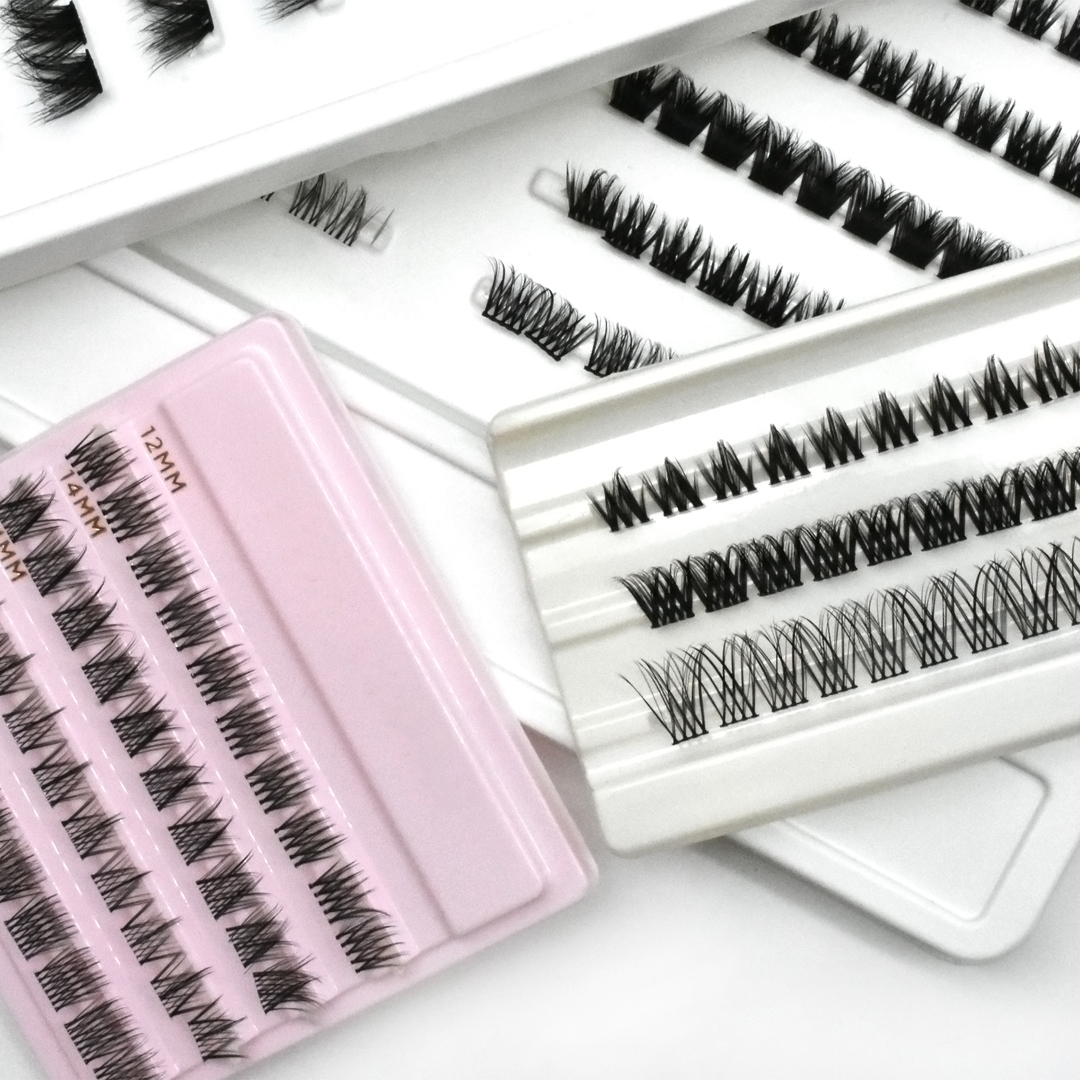 II110 - High quality synthetic hair perfect for creating a custom lash extention look in minutes. 